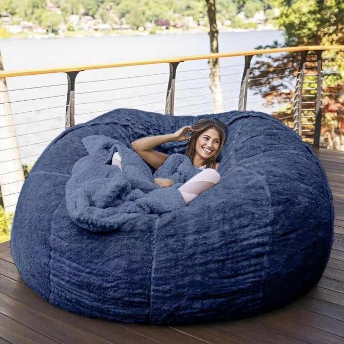 Zewnętrzne 7ft Giant Bean Bag Krzesło Lounge Soft Faux Fur Tkanina EPS wypełnienie 11