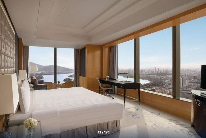 najnowsza sprawa firmy na temat Shangri-La: elegancki pięciogwiazdkowy hotel z eleganckimi pokojami i epickim widokiem na miasto  3